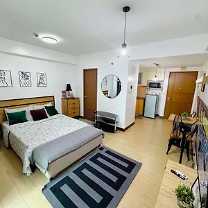 Two Palm Tree Aparthotel