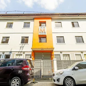 Metro Deluxe Residences Hotel